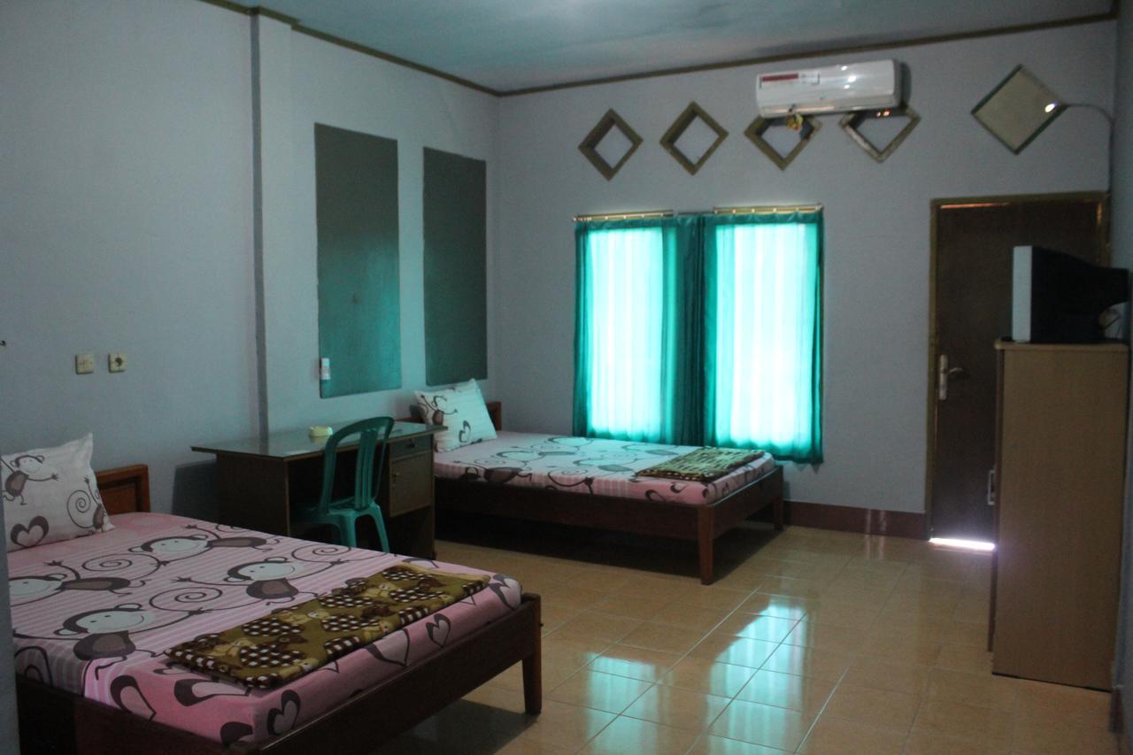 Penginapan Artha Praya Buitenkant foto