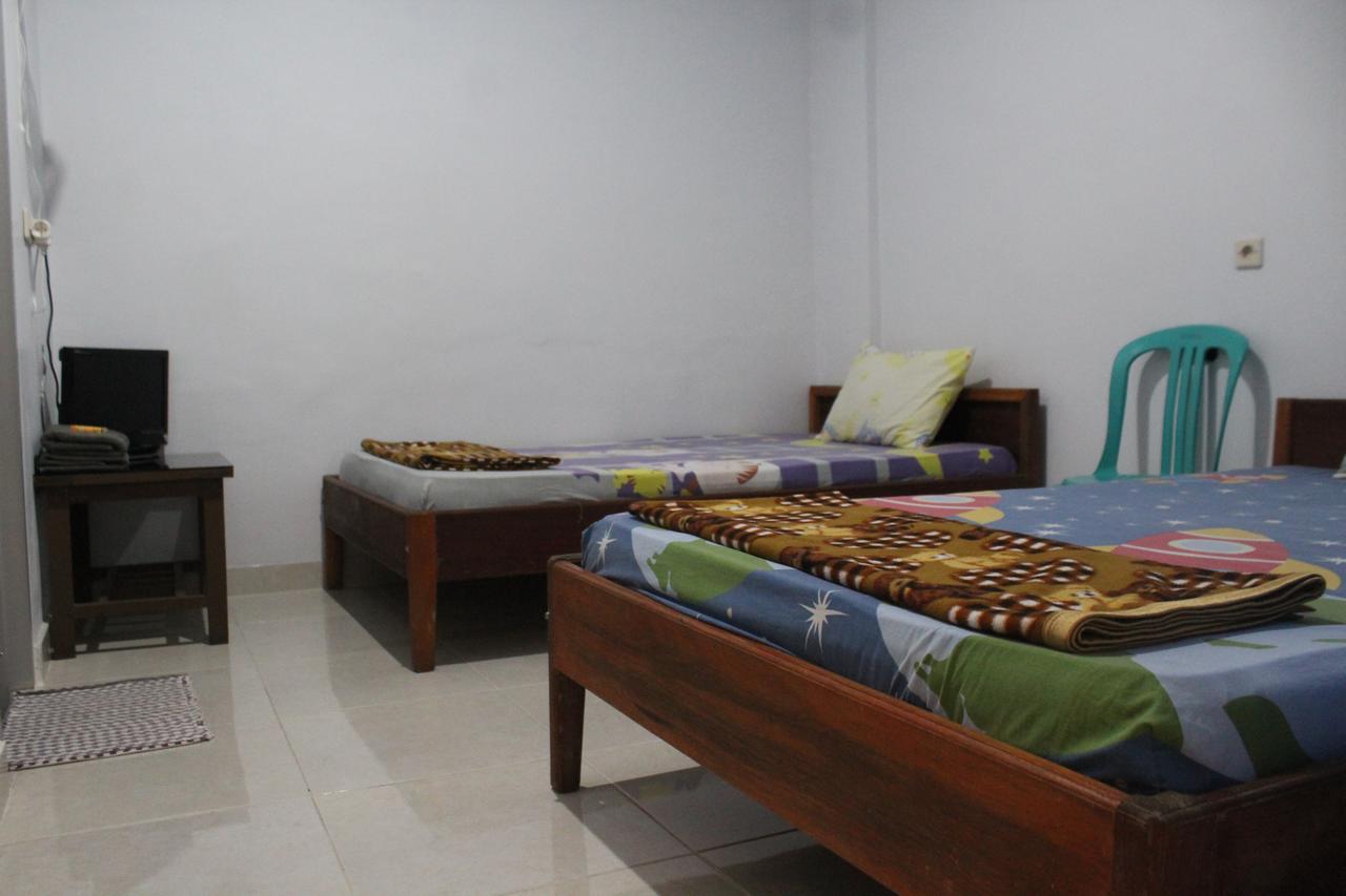 Penginapan Artha Praya Buitenkant foto