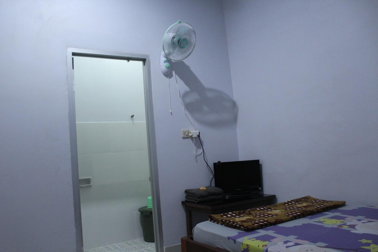 Penginapan Artha Praya Buitenkant foto