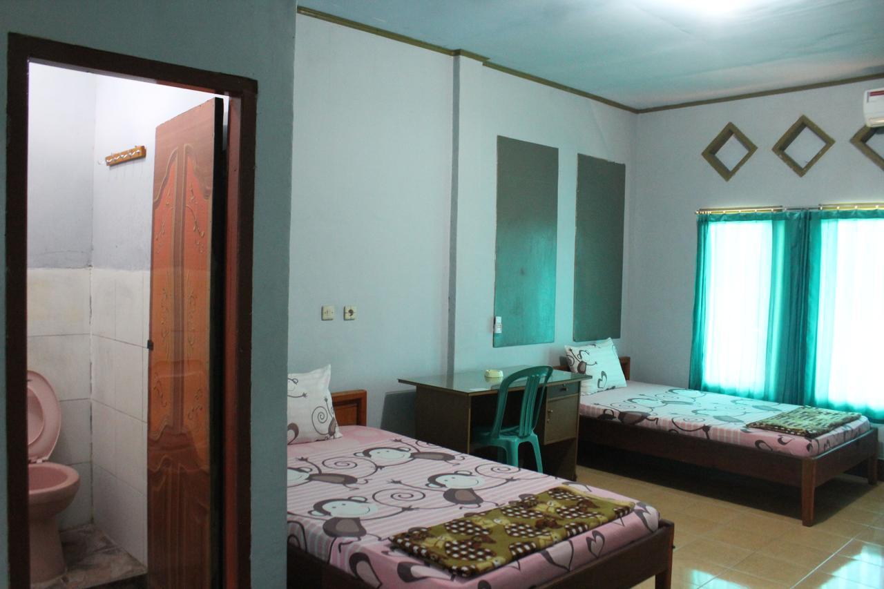 Penginapan Artha Praya Buitenkant foto