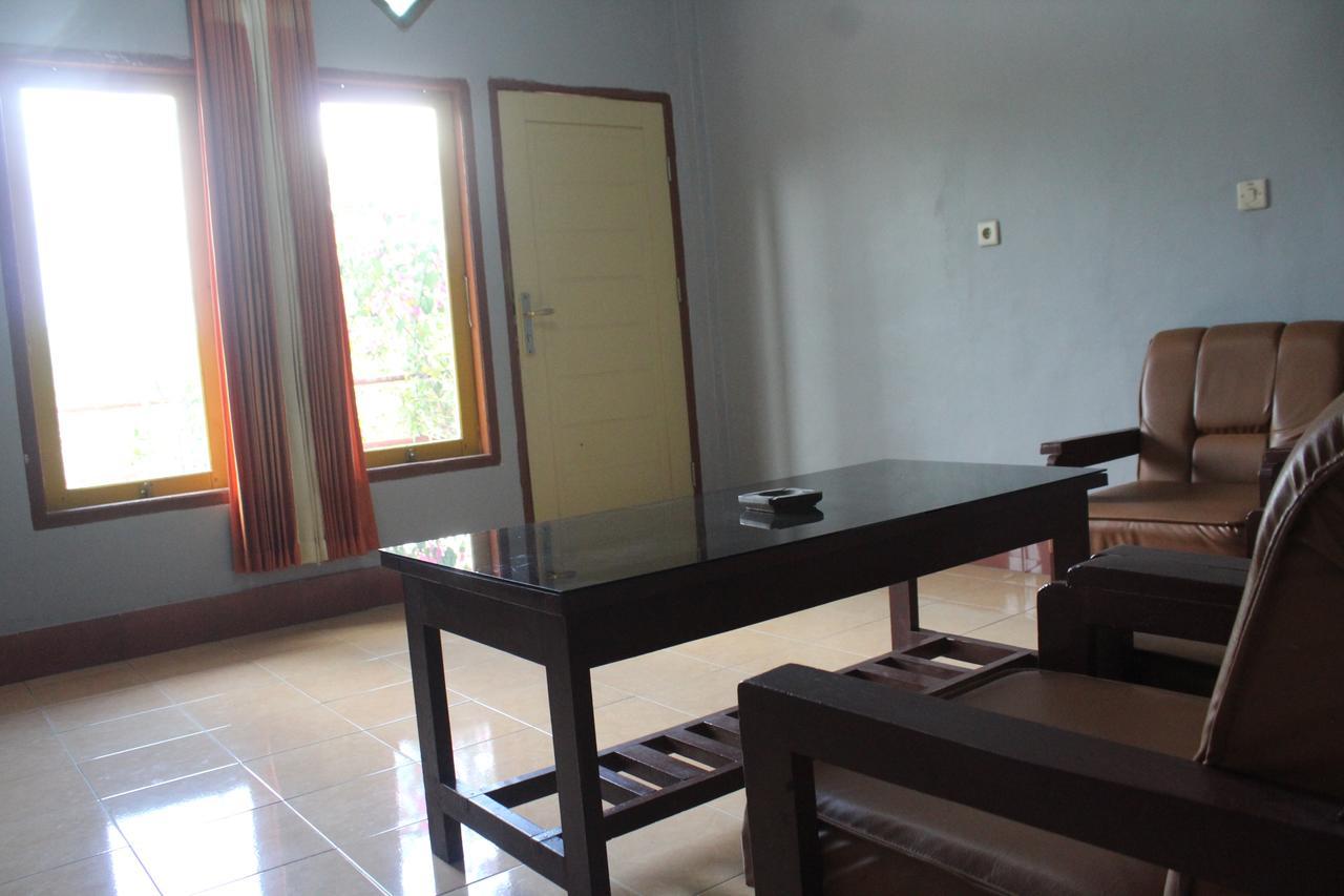 Penginapan Artha Praya Buitenkant foto