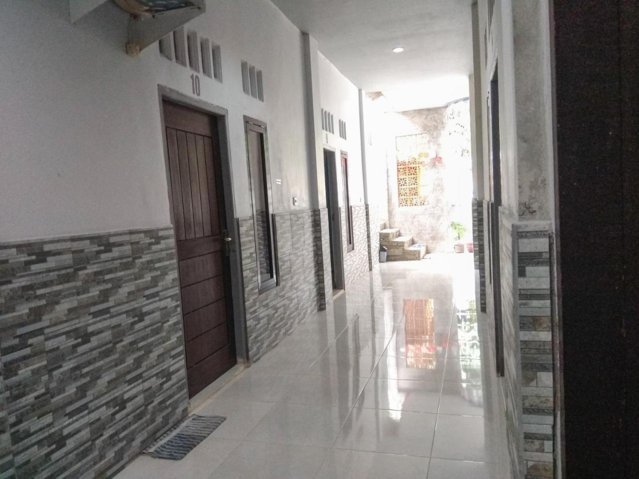 Penginapan Artha Praya Buitenkant foto